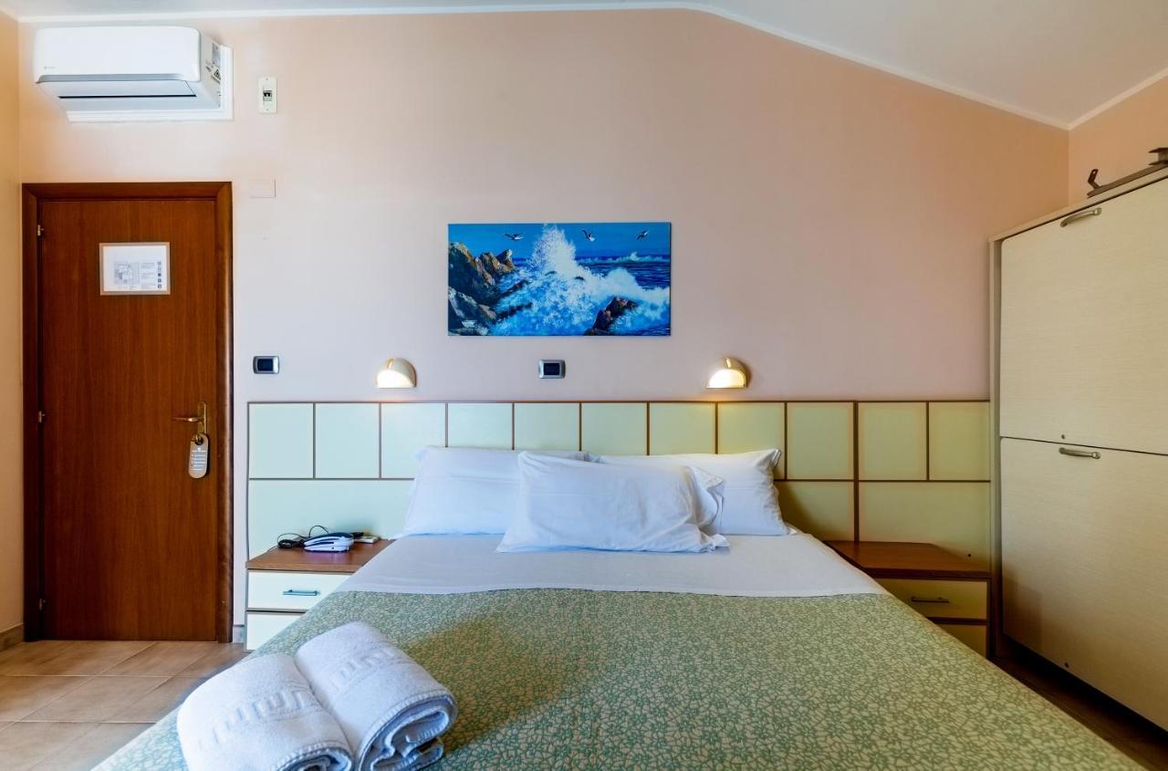 Hotel Miramare - Silvi Marina Eksteriør billede